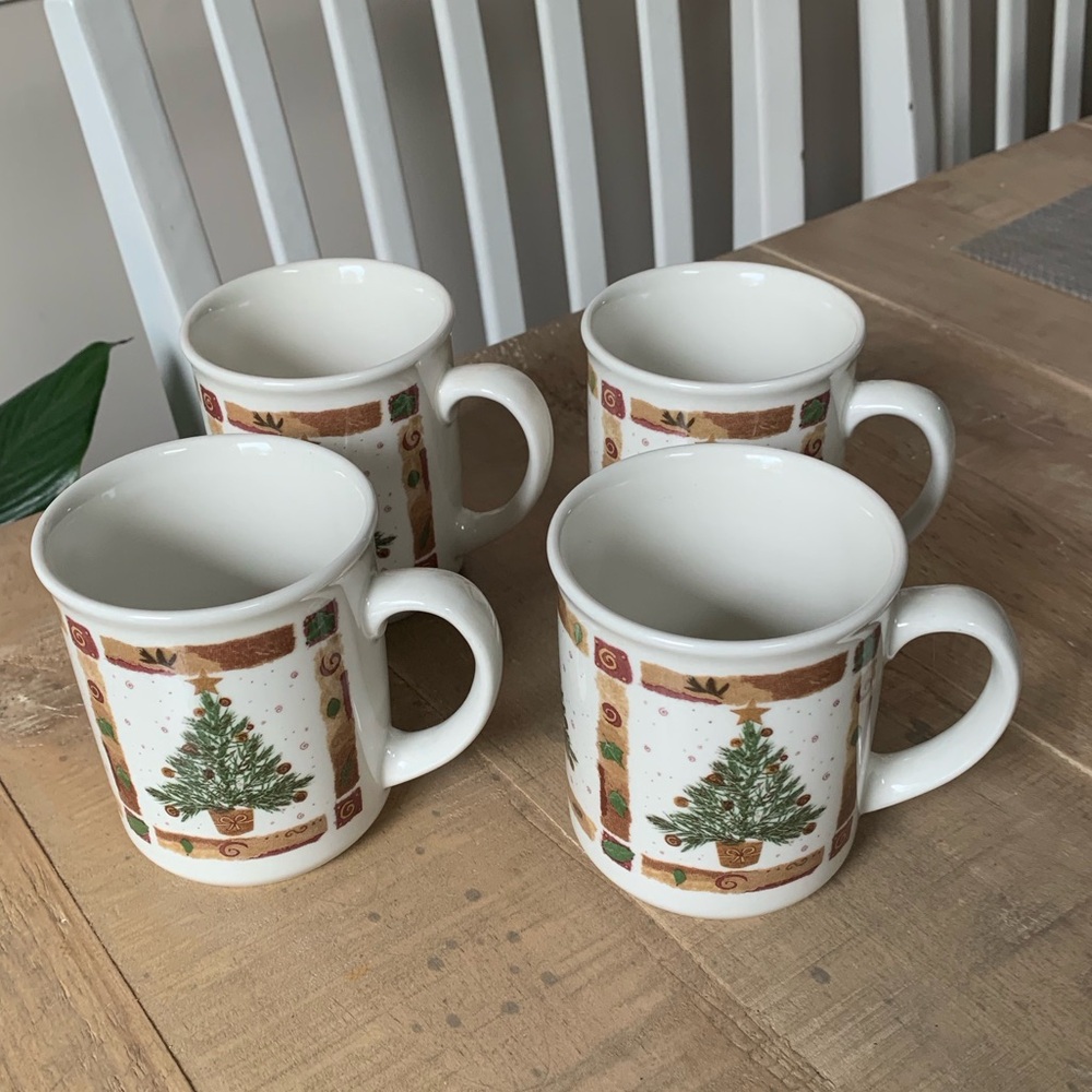 Vintage Festive Christmas Tree Mugs Set of 4🌲Made in England 🏴󠁧󠁢󠁥󠁮󠁧󠁿 NWOT